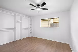 719 E 40th 1/2 St, Houston, TX 77022 - Photo 27