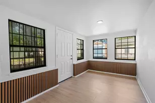 719 E 40th 1/2 St, Houston, TX 77022 - Photo 19