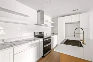 719 E 40th 1/2 St, Houston, TX 77022 - Photo 3