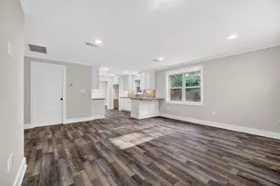 525 Charmaine Dr E, Woodville, TX 75979 - Photo 9