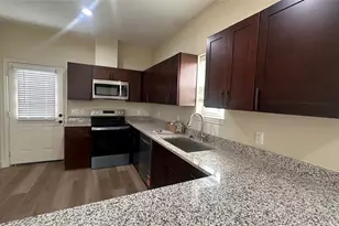 500 Legacy Ave, Alvin, TX 77511 - Photo 5