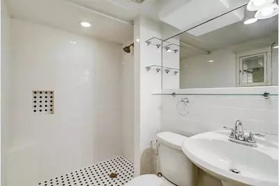 308 1/2 W Drew Street #B, Houston, TX 77006 - Photo 9