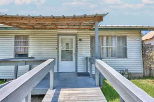 505 Kellett Ave, Schulenburg, TX 78956 - Photo 5
