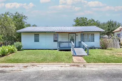 505 Kellett Avenue, Schulenburg, TX 78956 - Photo 1