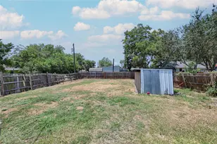 505 Kellett Ave, Schulenburg, TX 78956 - Photo 21