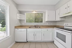12200 Overbrook Ln, Houston, TX 77077 - Photo 9