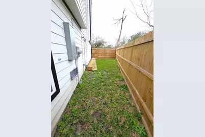4626 Shreveport Boulevard #B, Houston, TX 77028 - Photo 19