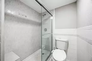 2100 Tanglewilde St, Houston, TX 77063 - Photo 13