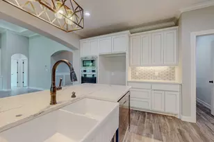 8360 Chappell Hill Dr, Beaumont, TX 77713 - Photo 15