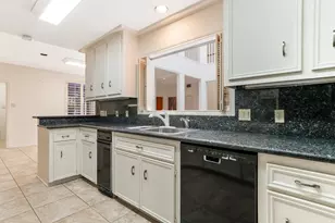 201 Vanderpool Ln, Houston, TX 77024 - Photo 13