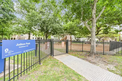 4260 Dartmouth Avenue, West University Place, TX 77005 - Photo 5