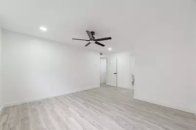 2210 Stillmeadow Drive, Missouri City, TX 77489 - Photo 15