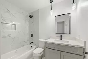 2210 Stillmeadow Dr, Missouri City, TX 77489 - Photo 11