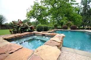 33218 W Forest Ct, Fulshear, TX 77441 - Photo 3