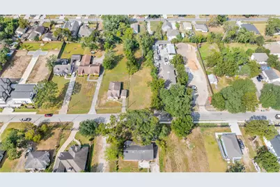 2018 Dewalt Street, Houston, TX 77088 - Photo 9