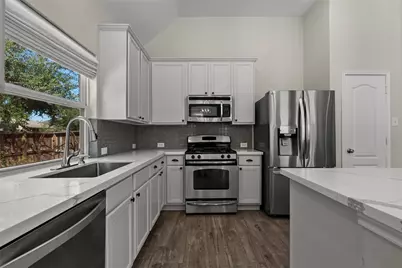 2201 Lilyglen Court Court, League City, TX 77573 - Photo 5