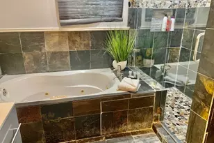 1114 Bayou Cir, Galveston, TX 77551 - Photo 11