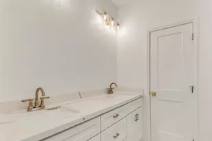 1800 Brookhaven St, Bryan, TX 77803 - Photo 13