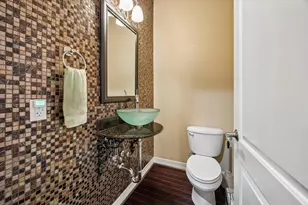 2041 W 14th 1/2 St, Houston, TX 77008 - Photo 17