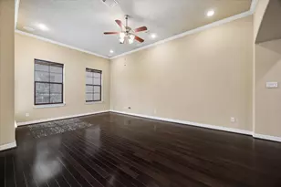 2041 W 14th 1/2 St, Houston, TX 77008 - Photo 11