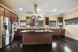2041 W 14th 1/2 St, Houston, TX 77008 - Photo 7