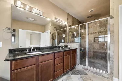 2041 W 14th 1/2 Street, Houston, TX 77008 - Photo 23