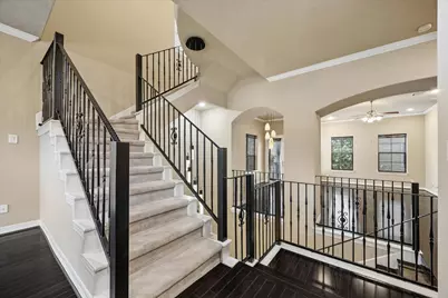 2041 W 14th 1/2 Street, Houston, TX 77008 - Photo 11