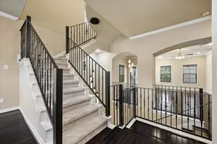 2041 W 14th 1/2 St, Houston, TX 77008 - Photo 11