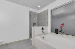 17534 S Summit Canyon Dr, Houston, TX 77095 - Photo 17