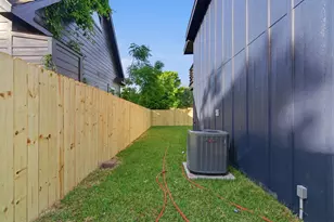 5002 Park Dr, Houston, TX 77023 - Photo 29