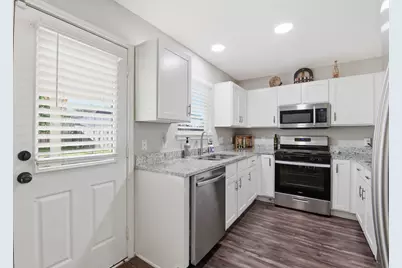 9519 Maple Green Lane, Houston, TX 77044 - Photo 9