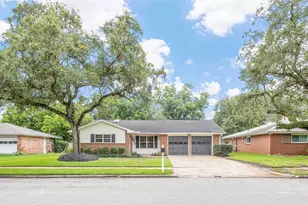 1916 Baywood Dr, Bay City, TX 77414 - Photo 1