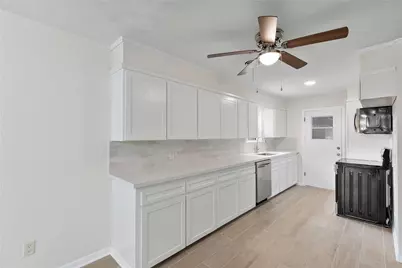1916 Baywood Drive, Bay City, TX 77414 - Photo 19