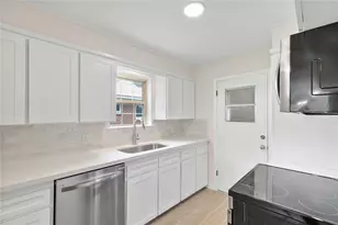 1916 Baywood Dr, Bay City, TX 77414 - Photo 15