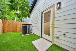 5306 Eastland St, Houston, TX 77028 - Photo 37