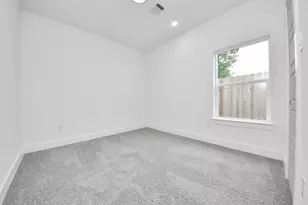 5306 Eastland St, Houston, TX 77028 - Photo 25