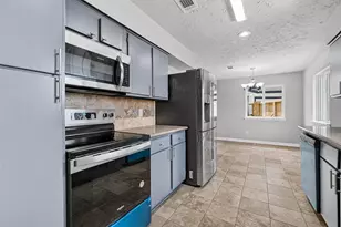 6719 Trigate Dr, Houston, TX 77489 - Photo 13