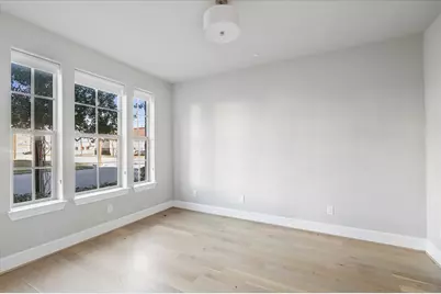 1005 Saint Charles Street, Houston, TX 77003 - Photo 7