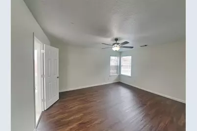 31702 Regal Park Court, Conroe, TX 77385 - Photo 9