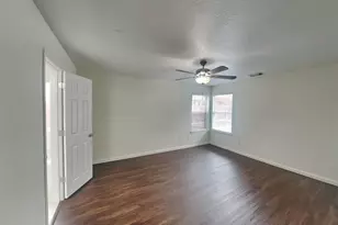 31702 Regal Park Ct, Conroe, TX 77385 - Photo 9