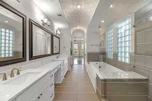 3709 Somerset Commons Ln, Houston, TX 77055 - Photo 19