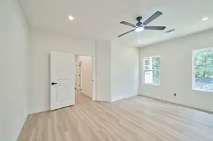 140 Oak Cir, Livingston, TX 77351 - Photo 23