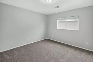 639 Regal Hollow Ln, Houston, TX 77073 - Photo 17