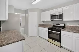 639 Regal Hollow Ln, Houston, TX 77073 - Photo 7