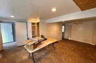 3211 Keller St, Bacliff, TX 77518 - Photo 11