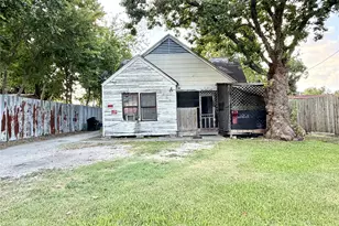 2936 Golfcrest Blvd, Houston, TX 77087 - Photo 1