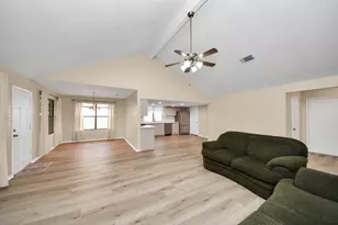 14219 Swanfield Dr, Houston, TX 77083 - Photo 13