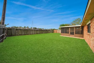 14219 Swanfield Dr, Houston, TX 77083 - Photo 9