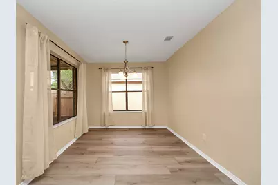 14219 Swanfield Dr, Houston, TX 77083 - Photo 17
