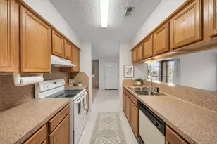 6701 Sands Point Dr, Houston, TX 77074 - Photo 7